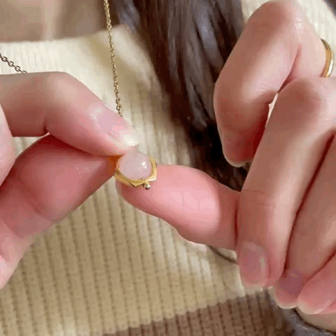 Bloom Rose Quartz Fidget Necklace