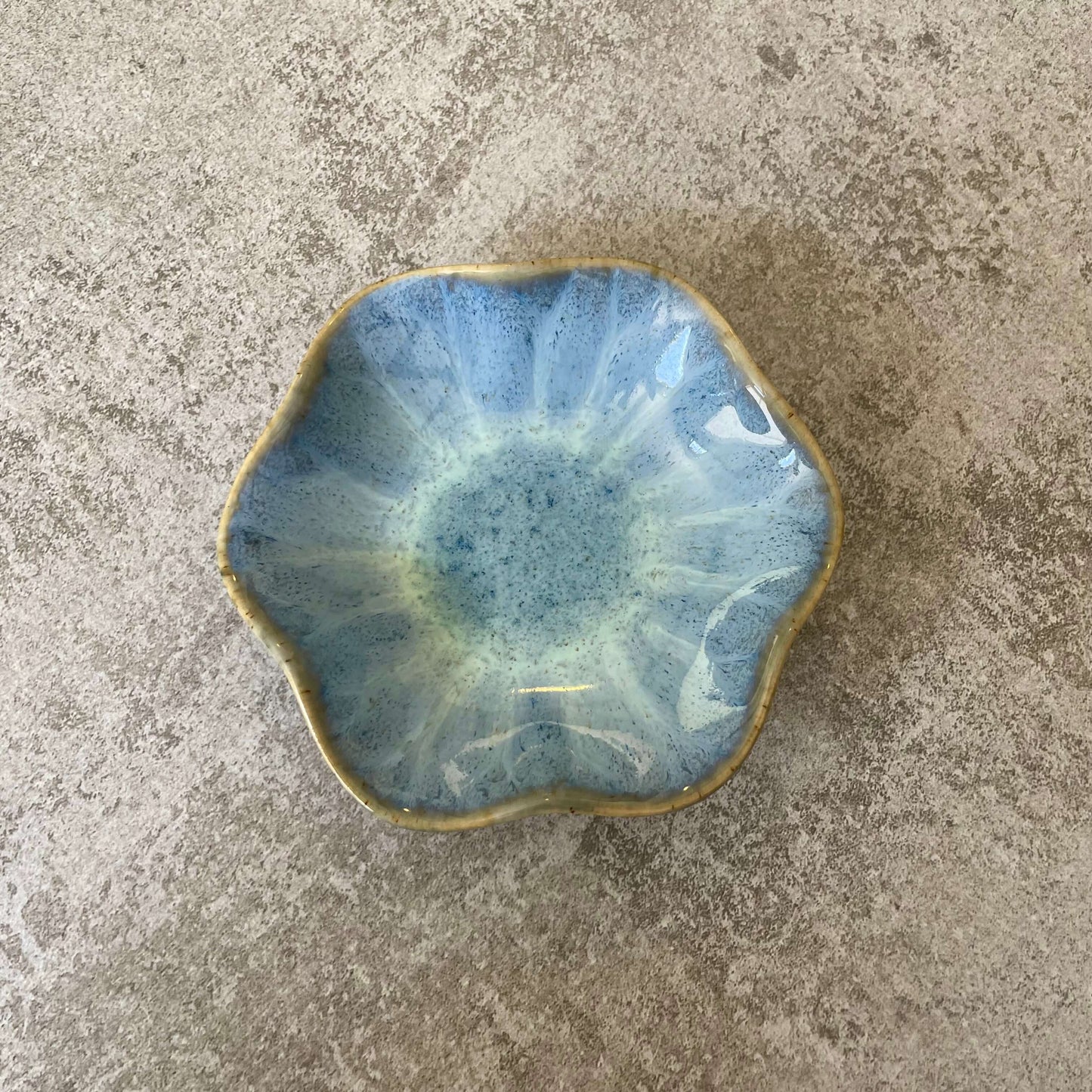 Flora ring dish