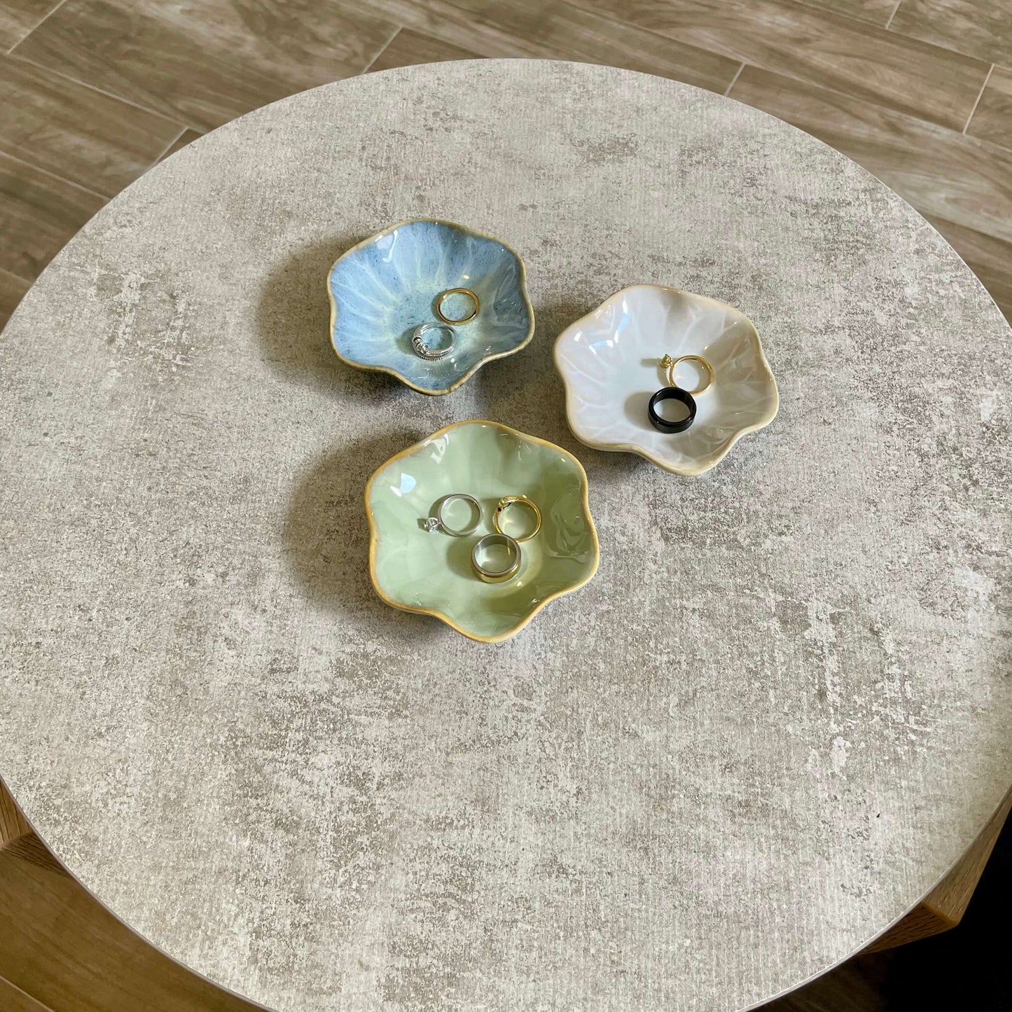 Flora ring dish