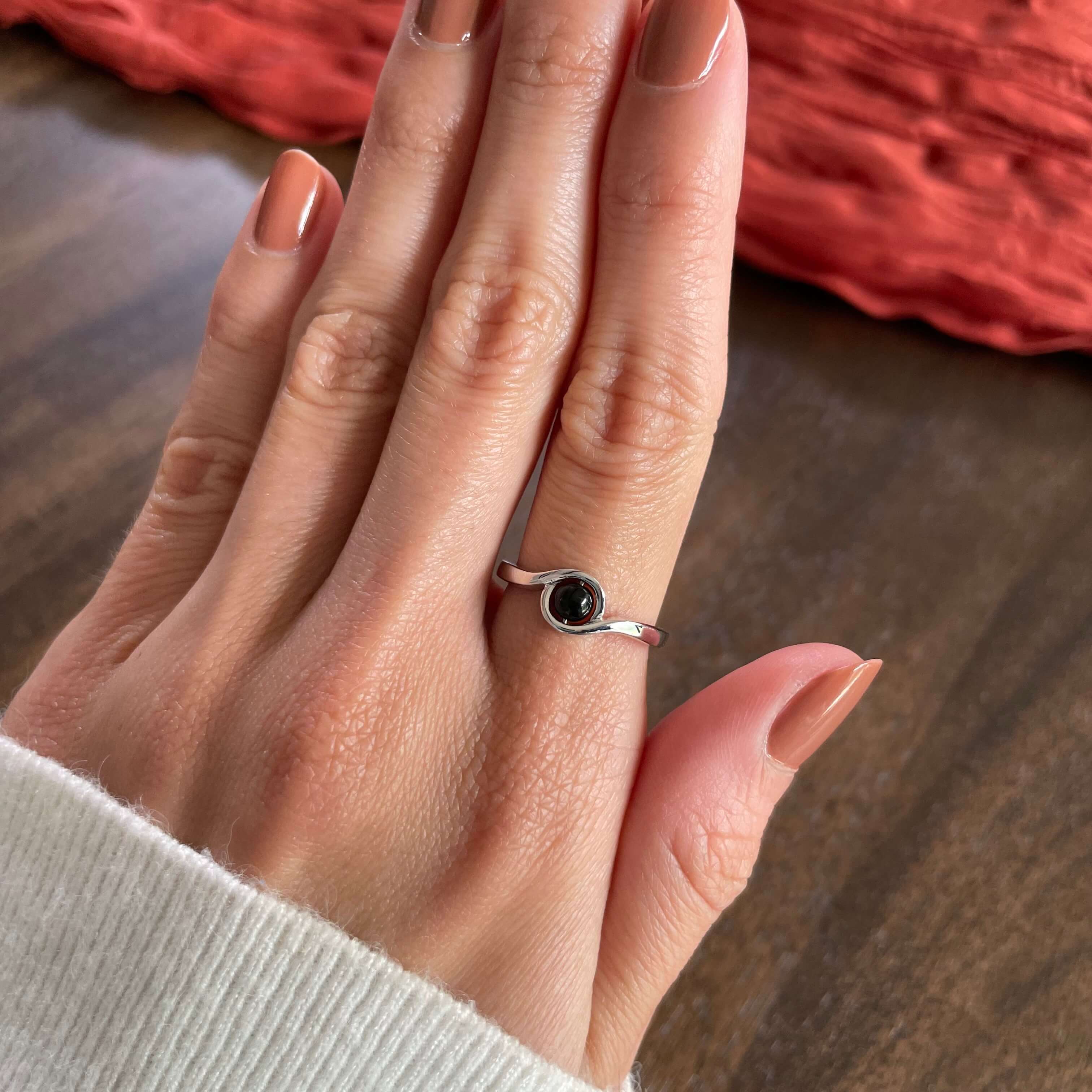 Muse Black Onyx Fidget Ring – OrnaMental Health ®