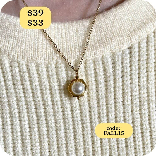 Poise Pearl Fidget Necklace